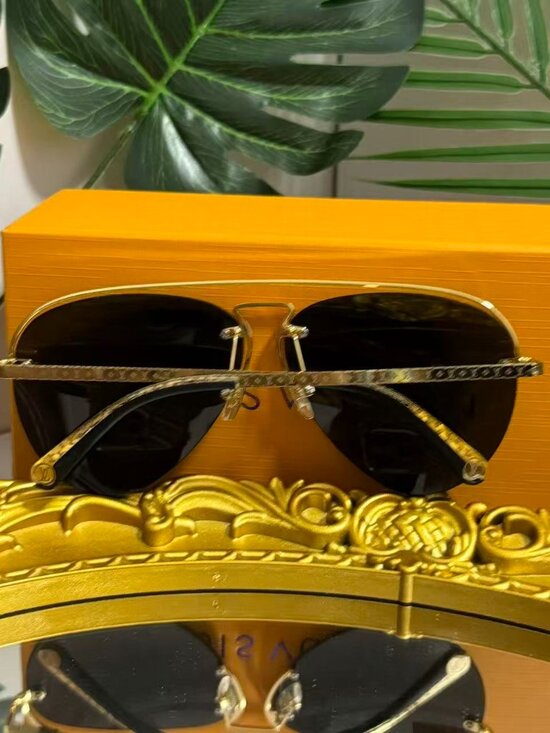 Louis Vuitton sunglasses main image 7
